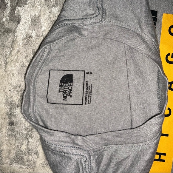 The North Face Light Gray Chicago Tee - Picture 3 of 3